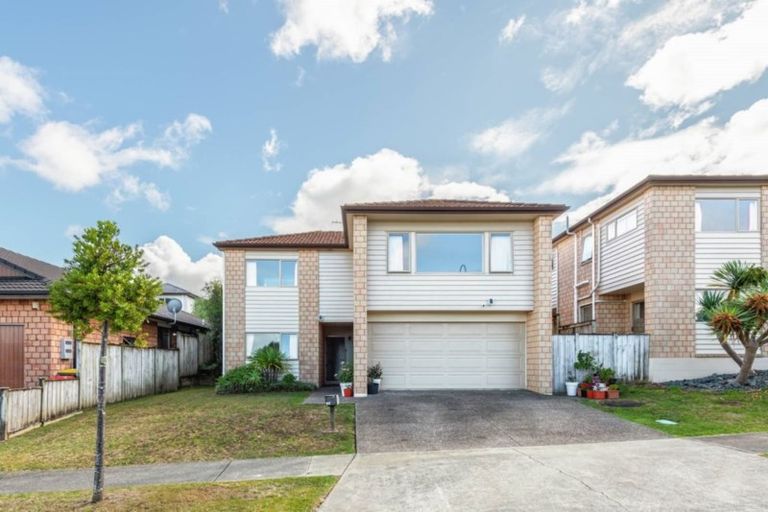 Photo of property in 92 Cyril French Drive, Flat Bush, Auckland, 2016