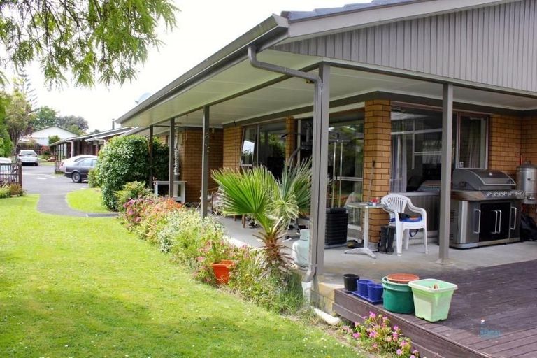 Photo of property in 5 Matuhi Rise, Henderson, Auckland, 0612