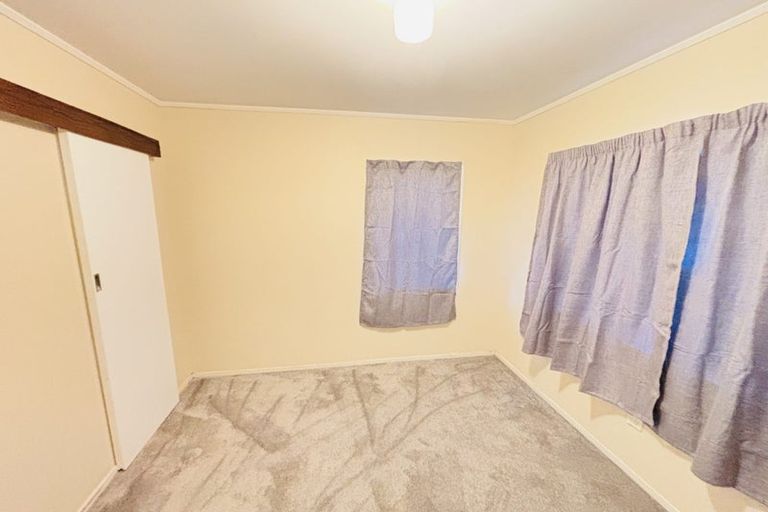 Photo of property in 19 Coey Place, Glen Eden, Auckland, 0602