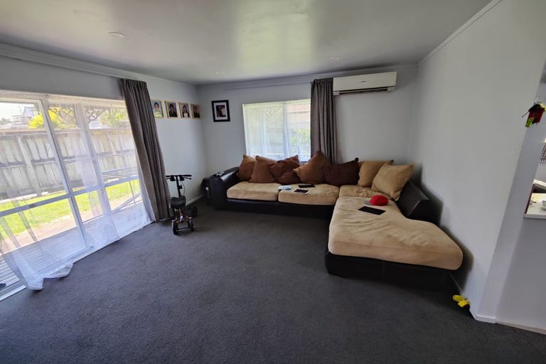 Photo of property in 2/23 Porchester Road, Papakura, 2110