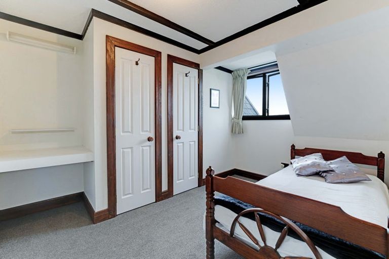 Photo of property in 81 Kiwi Esplanade, Mangere Bridge, Auckland, 2022