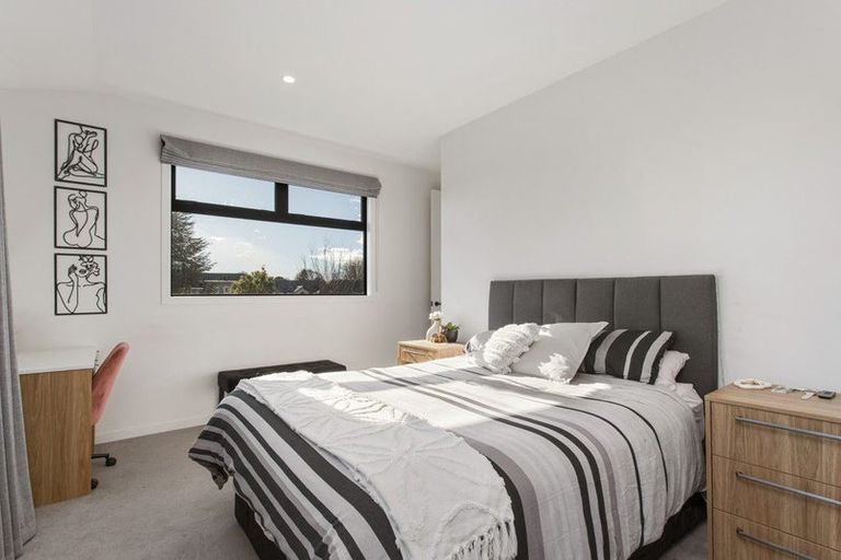 Photo of property in 122a Clyde Road, Ilam, Christchurch, 8041