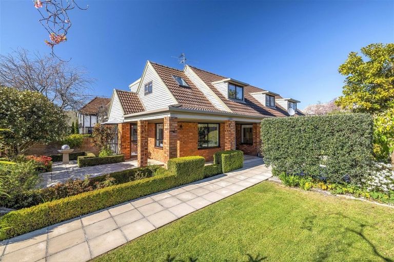 Photo of property in 15 Thurlestone Place, Burnside, Christchurch, 8053