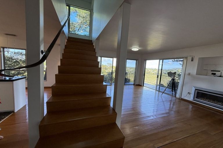 Photo of property in 89 Pemberton Avenue, Bayview, Auckland, 0629