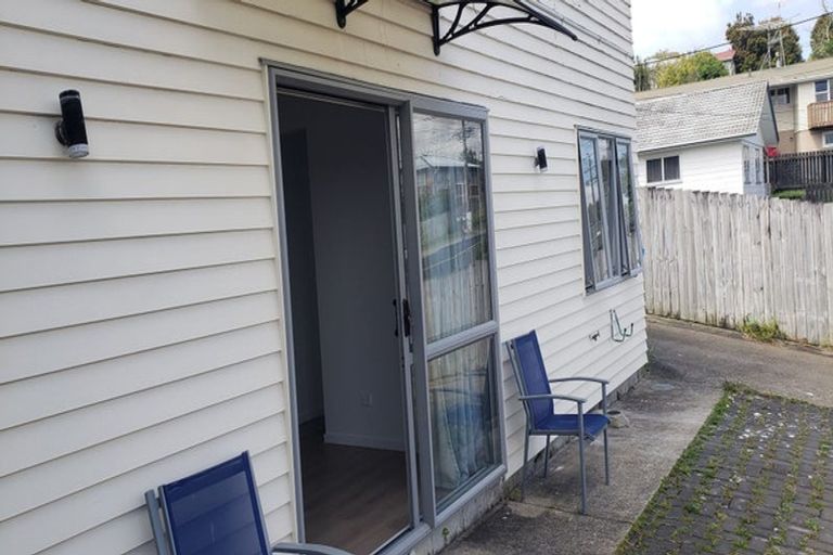 Photo of property in 81 Archers Road, Hillcrest, Auckland, 0629