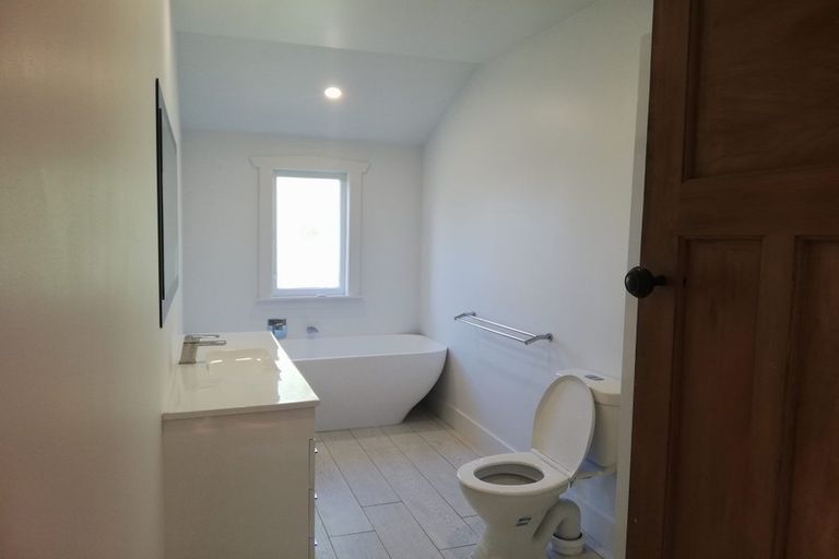 Photo of property in 3 Wattle Street, New Lynn, Auckland, 0600