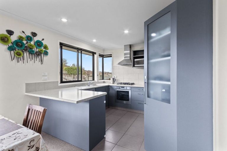 Photo of property in 94 Farringdon Avenue, Rototuna North, Hamilton, 3210