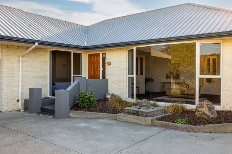 Photo of property in 19a Lake Terrace Road, Burwood, Christchurch, 8061