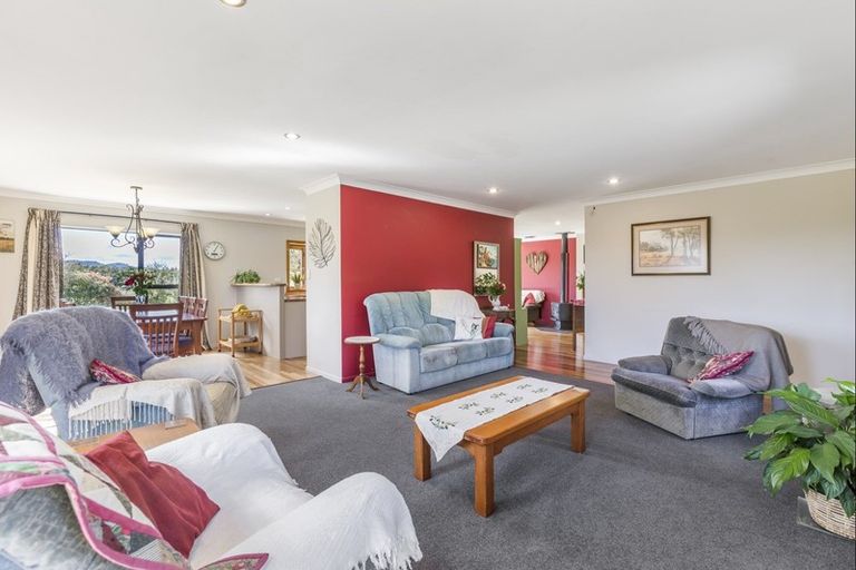 Photo of property in 1343 Kahikatea Flat Road, Kaukapakapa, 0871