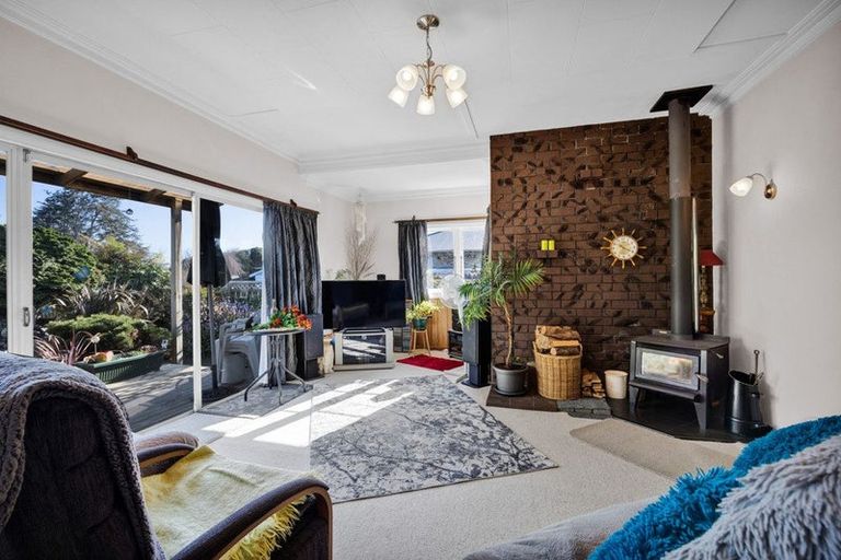 Photo of property in 13 Disraeli Street, Hawera, 4610