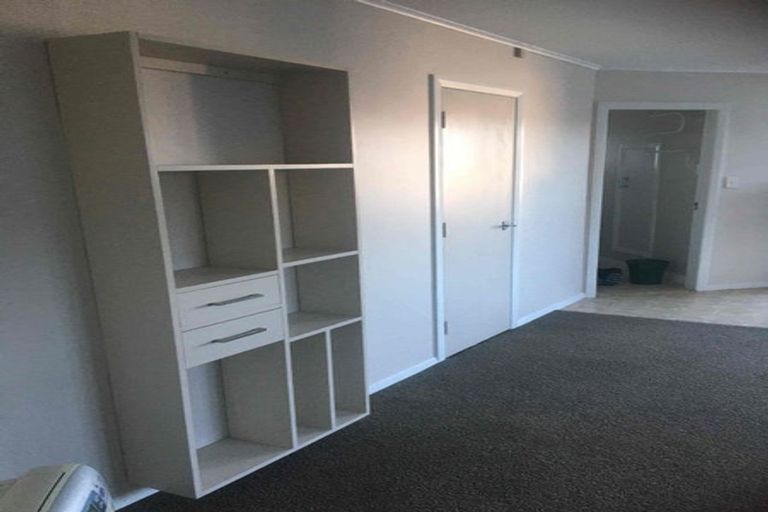 Photo of property in 21 Crawford Road, Kilbirnie, Wellington, 6022