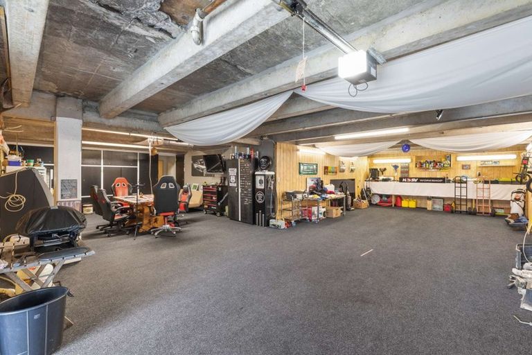 Photo of property in 12 Harbour Crest Drive, Waiuku, 2123