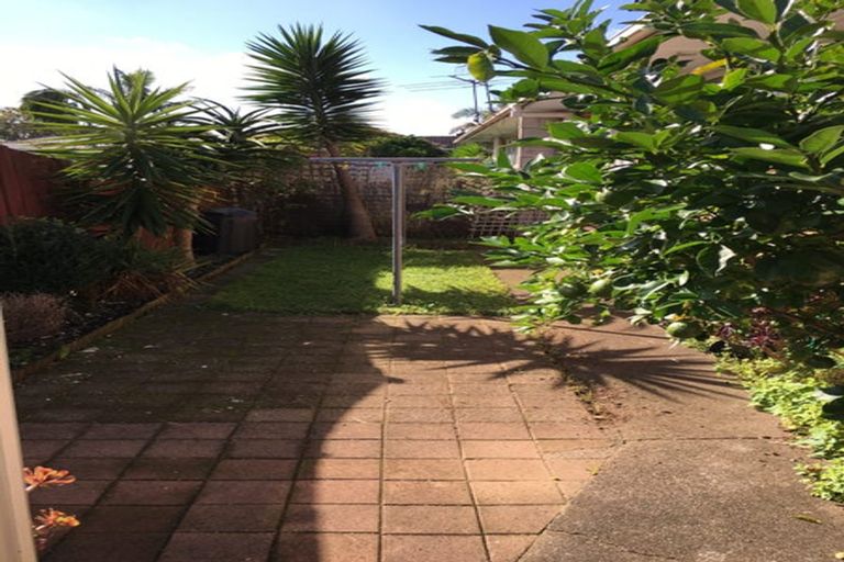 Photo of property in 2/33 Miles Avenue, Papatoetoe, Auckland, 2025