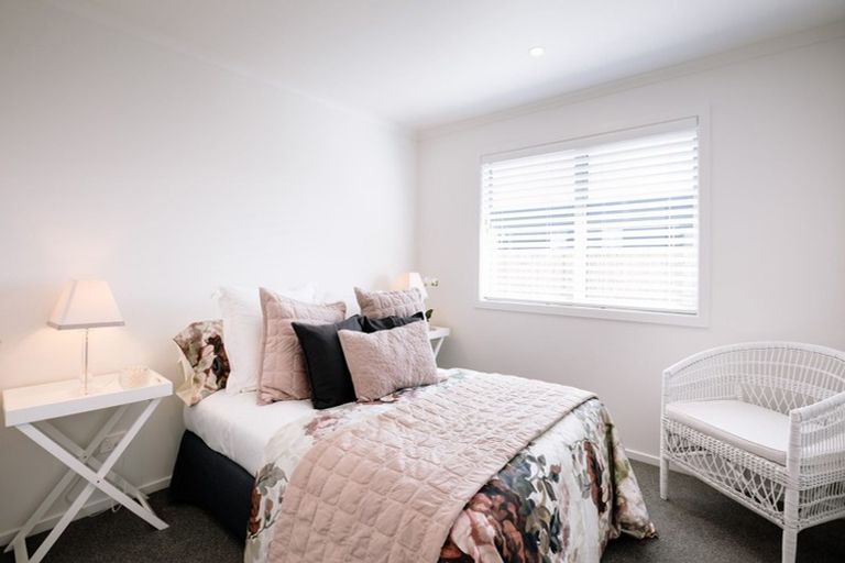 Photo of property in 12 Okoreka Road, Glenbrook, 2681