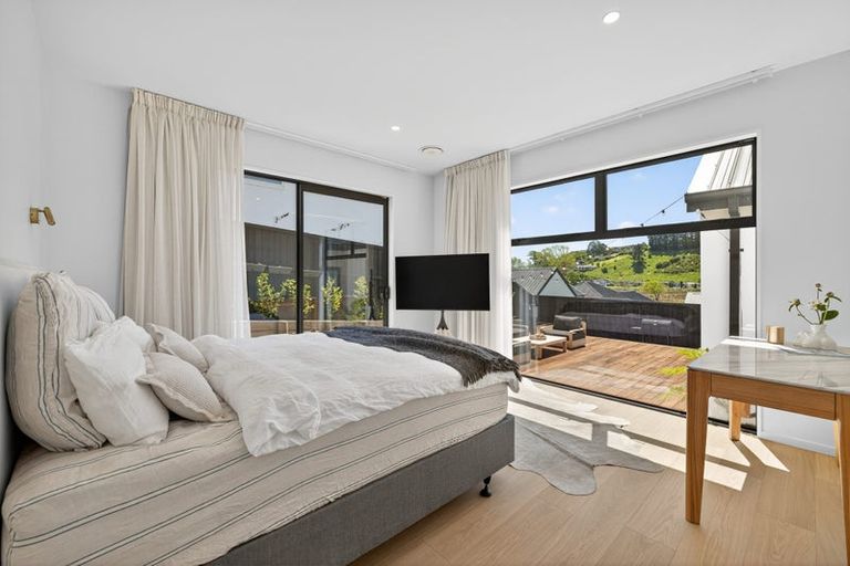 Photo of property in 6 Round Hill Rise, Cracroft, Christchurch, 8022