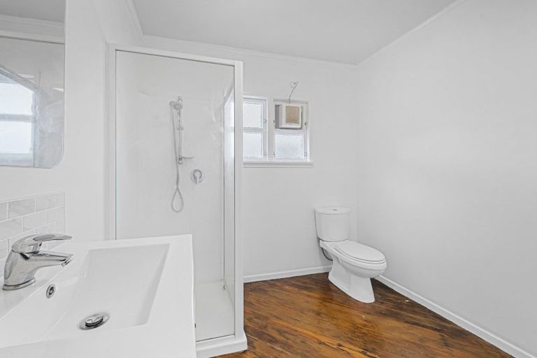 Photo of property in 2/184 Powderham Street, New Plymouth, 4310