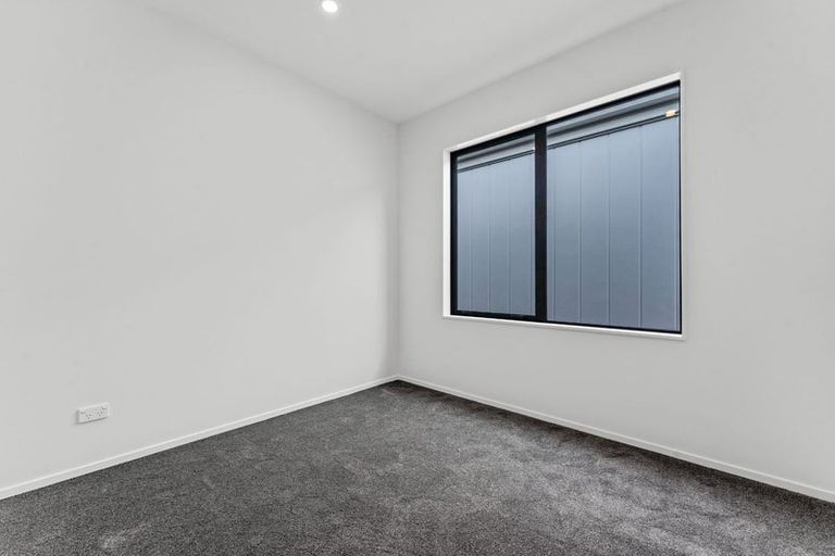 Photo of property in 16 Taukahiwi Road, Pukekohe, 2120