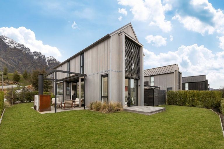 Photo of property in 6 Mckenzies Shute, Jacks Point, Queenstown, 9371