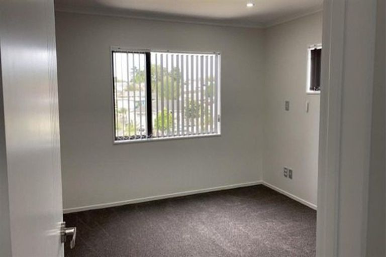Photo of property in 1a Kendall Court, Wattle Downs, Auckland, 2103