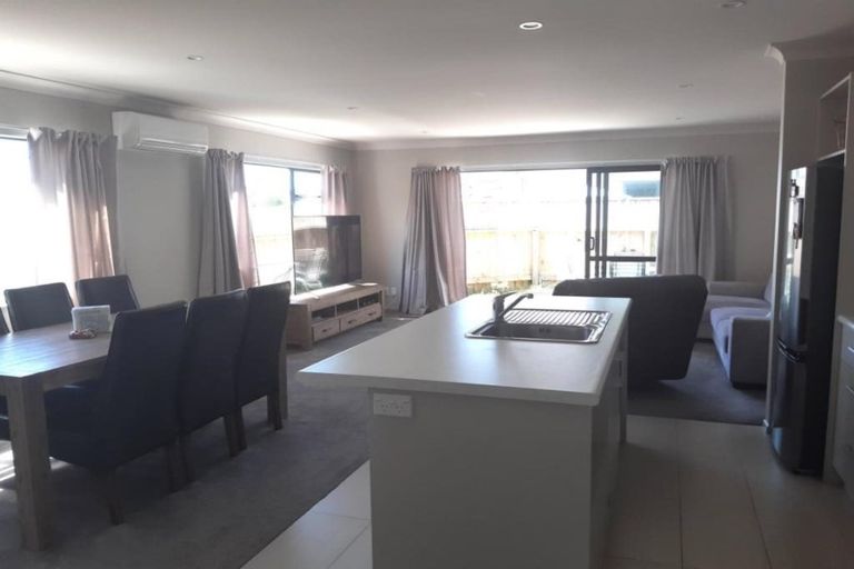 Photo of property in 27 Moonsail Drive, Whitby, Porirua, 5024
