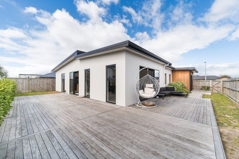 Photo of property in 61 Freedom Drive, Kelvin Grove, Palmerston North, 4414
