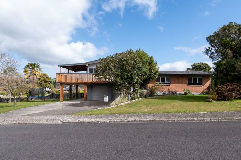 Photo of property in 2 Peachgrove Terrace, Hillcrest, Rotorua, 3015