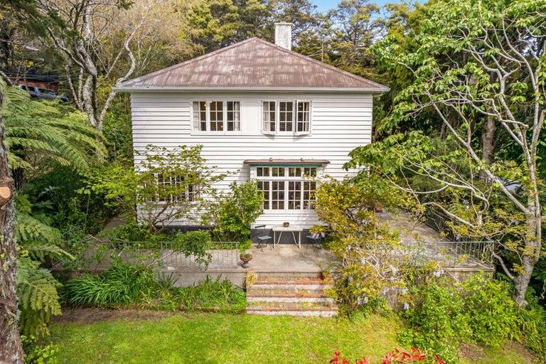 Photo of property in 51 Chatsworth Road, Silverstream, Upper Hutt, 5019