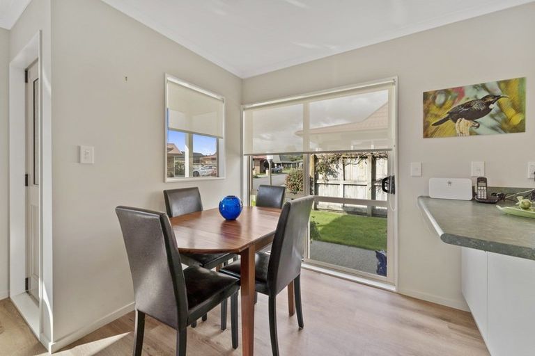 Photo of property in Rangeview Villas, 63/9 Fuller Close, Levin, 5510
