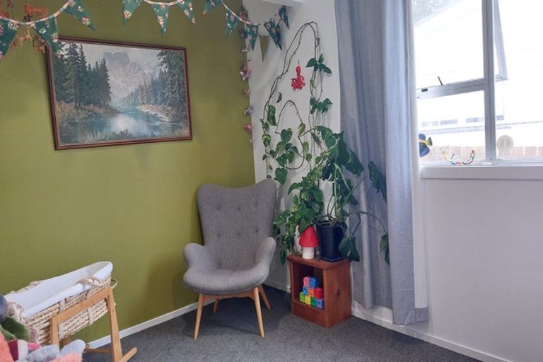 Photo of property in 6 Pankhurst Place, Sunnyvale, Auckland, 0612