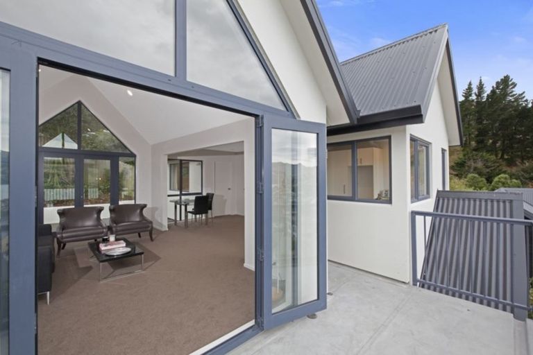 Photo of property in 26b Cornwall Road, Lyttelton, 8082