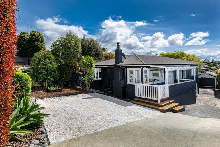 Photo of property in 109 Browns Bay Road, Browns Bay, Auckland, 0630