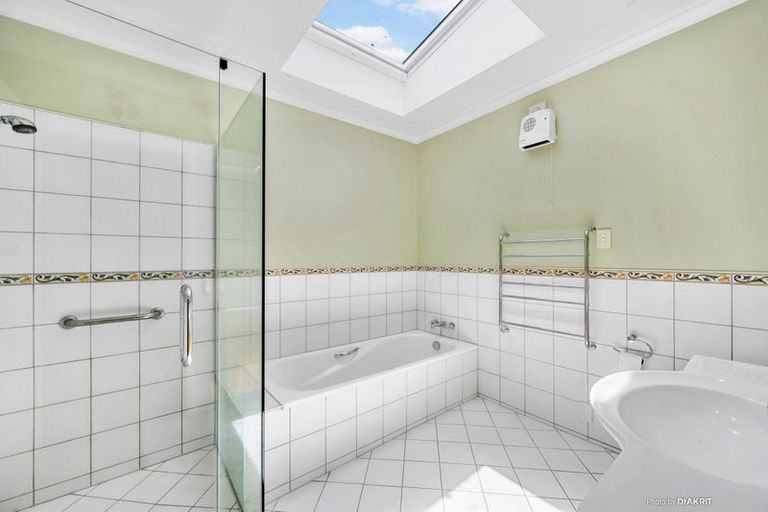 Photo of property in 15 Pimble Avenue, Karori, Wellington, 6012