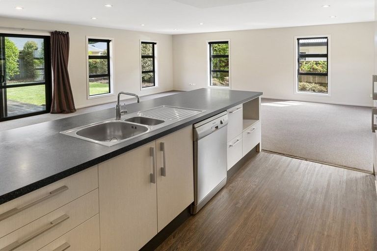 Photo of property in 10 Sunningdale Drive, Stoke, Nelson, 7011