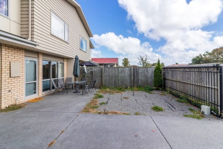 Photo of property in 39 Lyndon Street, Riccarton, Christchurch, 8041