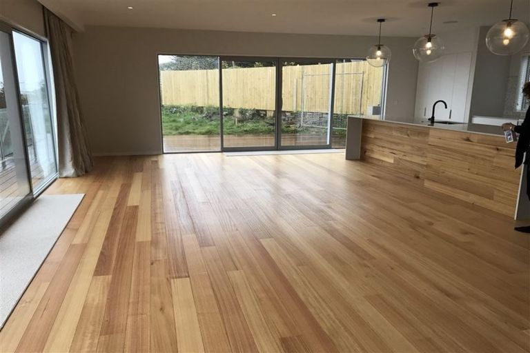 Photo of property in 11 Te Awakura Terrace, Mount Pleasant, Christchurch, 8081