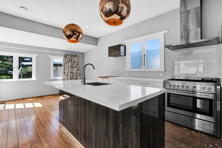 Photo of property in 197 Coronation Avenue, Welbourn, New Plymouth, 4310