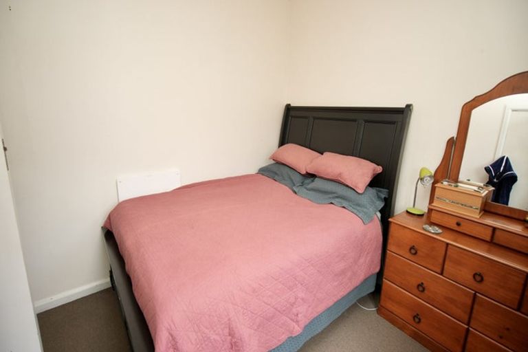 Photo of property in 16 Rata Street, Roslyn, Palmerston North, 4414