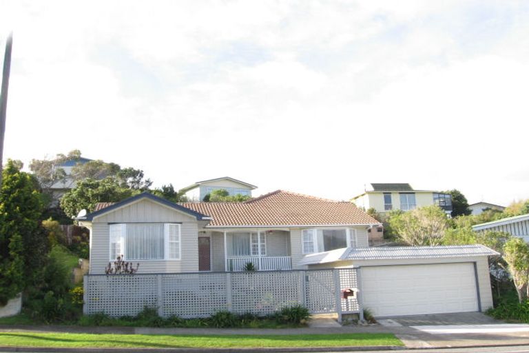 Photo of property in 102 Major Drive, Kelson, Lower Hutt, 5010