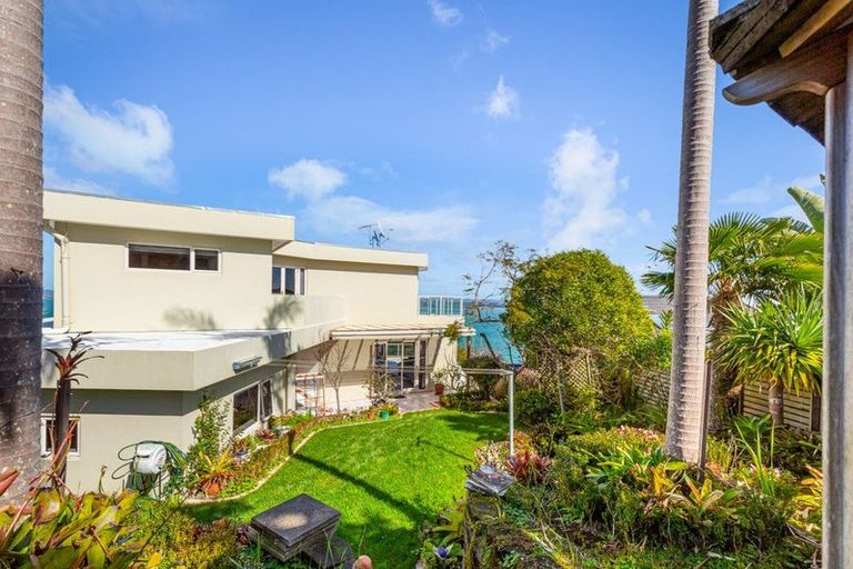 Photo of property in 9 Brigantine Drive, Beach Haven, Auckland, 0626