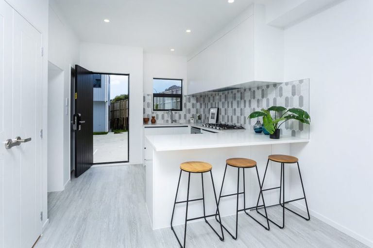 Photo of property in 58 County Road, Torbay, Auckland, 0630