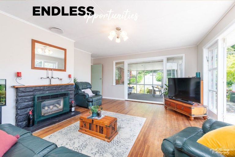 Photo of property in 10 Kopara Grove, Stokes Valley, Lower Hutt, 5019