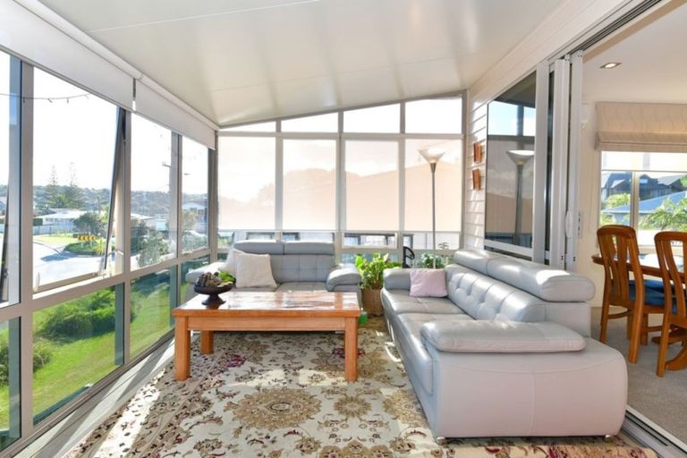 Photo of property in 92a Tiri Road, Manly, Whangaparaoa, 0930