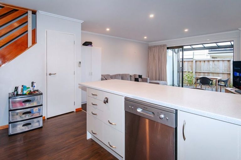 Photo of property in 2/18 Kenilworth Street, Addington, Christchurch, 8024