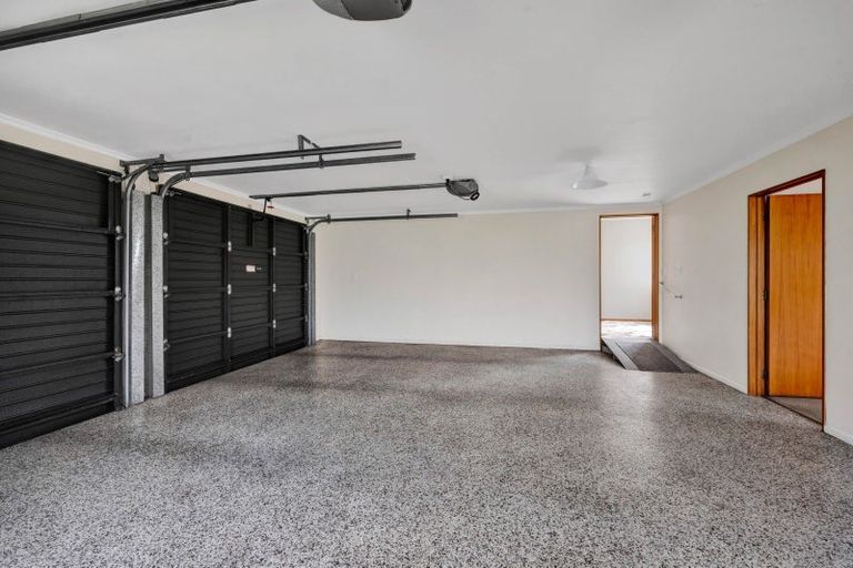 Photo of property in 14 Pohutukawa Drive, Opunake, 4616