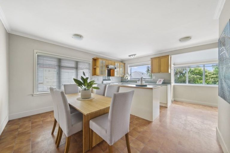 Photo of property in 1/59 Halver Road, Hillpark, Auckland, 2102