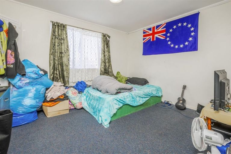 Photo of property in 3/10 Penion Drive, Flat Bush, Auckland, 2023