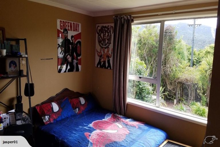 Photo of property in 5 Railway Terrace, Runanga, 7803