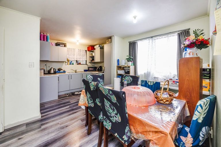 Photo of property in 2/22 Norrie Smith Avenue, Flat Bush, Auckland, 2023