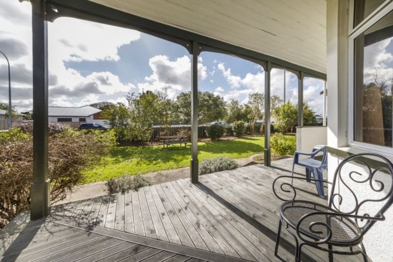 Photo of property in 1 Ngaio Street, West End, Palmerston North, 4412