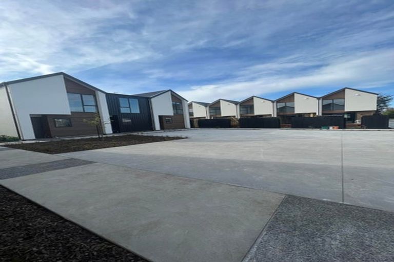 Photo of property in 15/27 New Brighton Road, Shirley, Christchurch, 8061